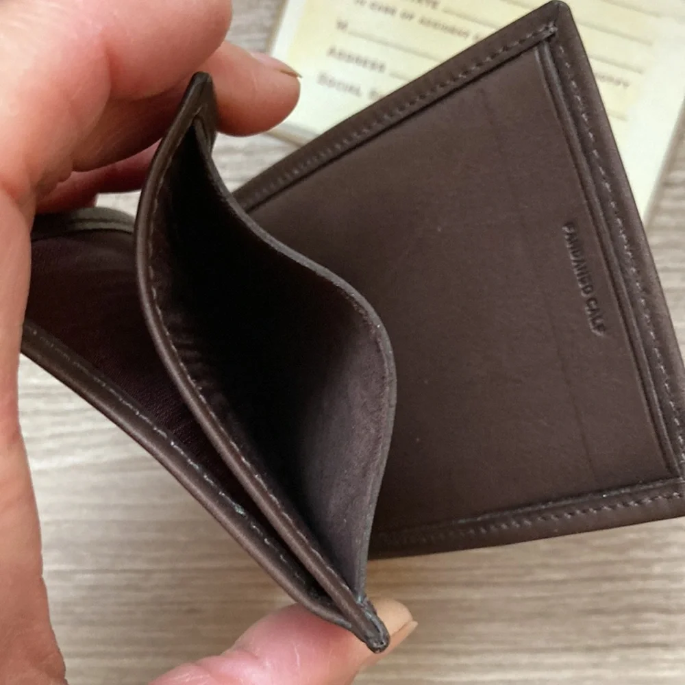 Wallet bifold with money clip in brass fandango calf leather